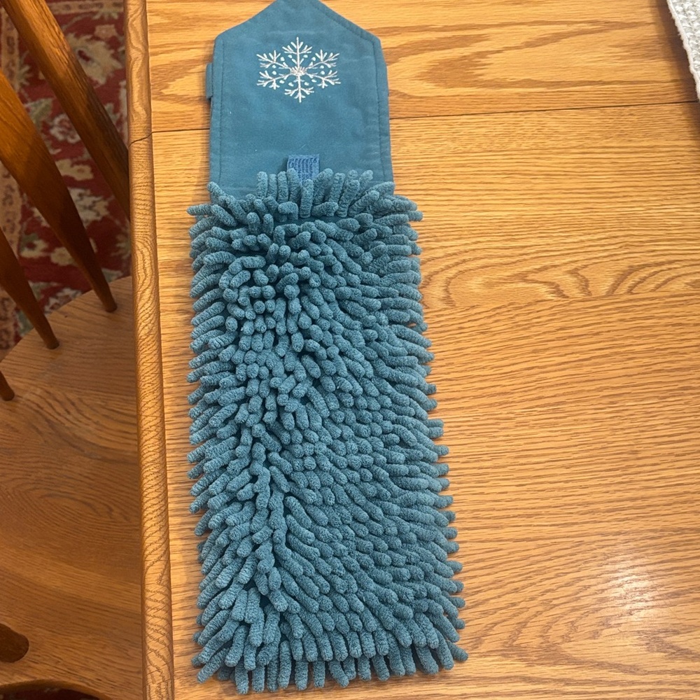 Teal Chenille Microfiber Bath Mop with Snowflake Accent